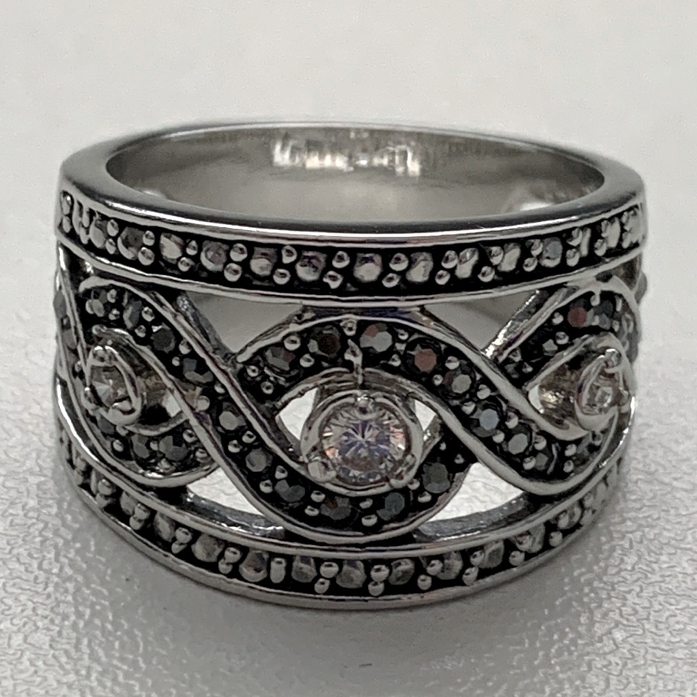 Women’s Rhodium Plated Marcasite & Cubic Zirconia Fashion Ring Size 8.5 - Picture 4 of 11